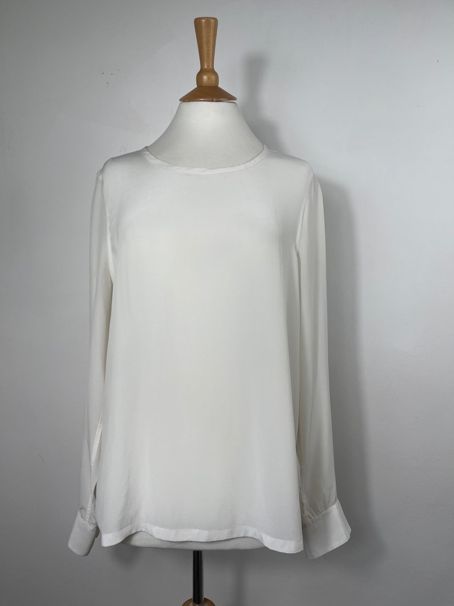 Off White Silk Round Neck Top by Equipment | Size M