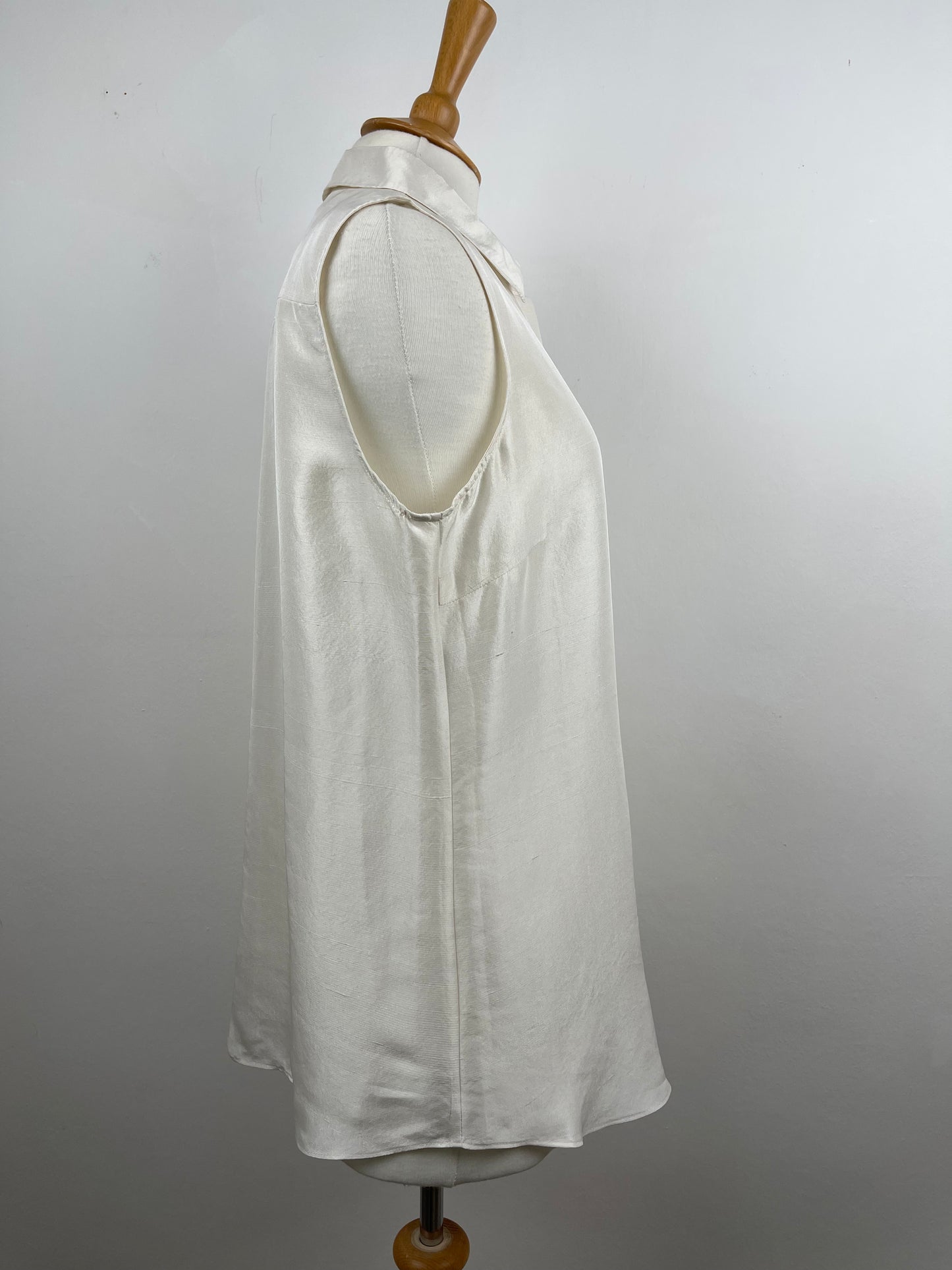 Cream Sleeveless Silk Blouse by Thomas Pink | Size M