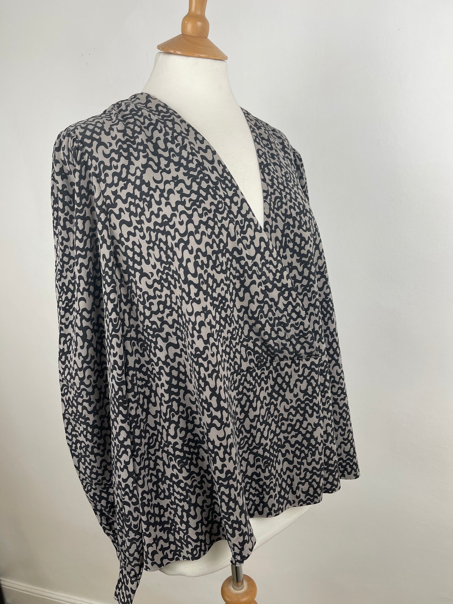 Grey and Black Silk Blouse by Jaeger London | Size L