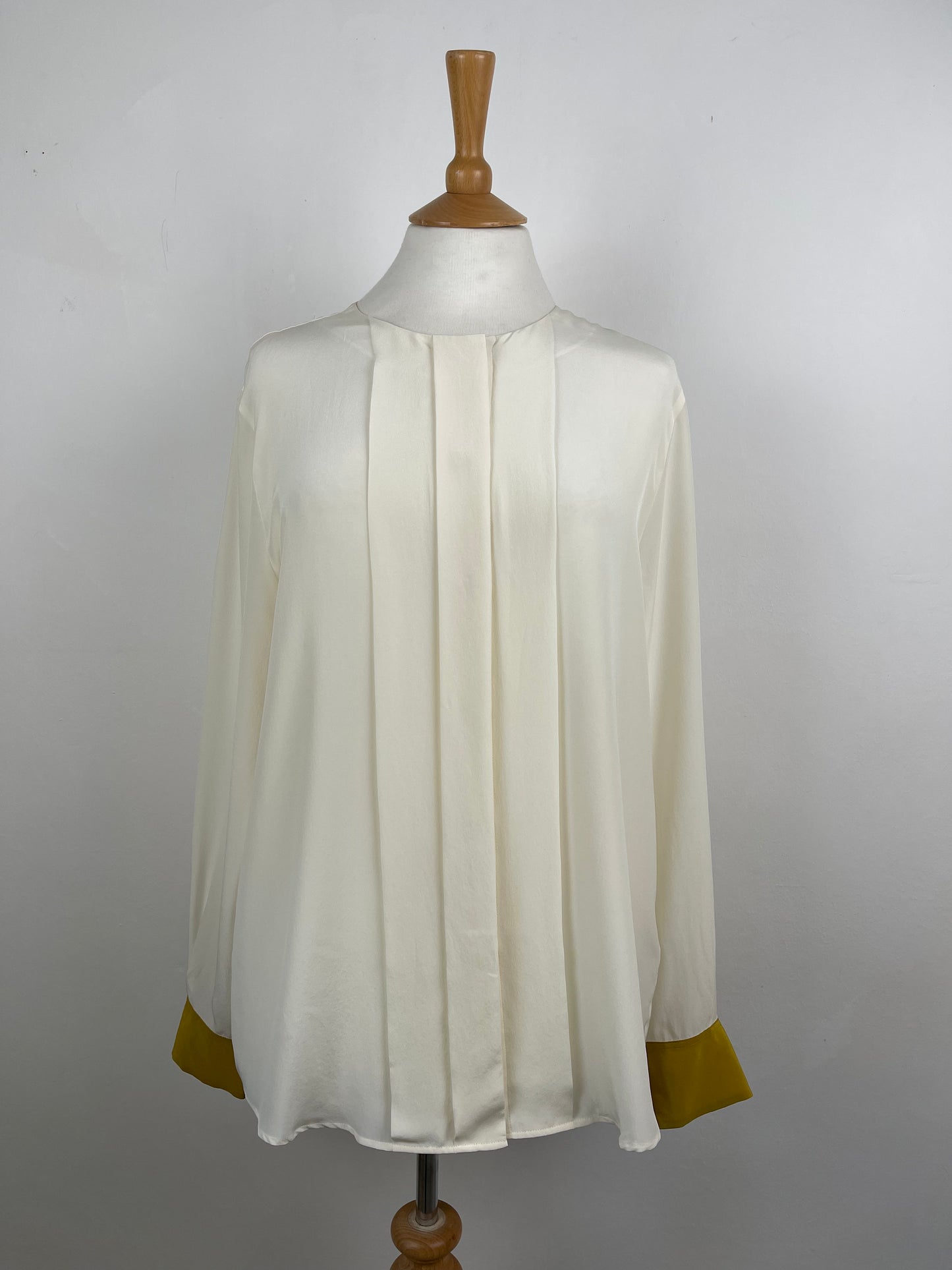 Off White Silk Blouse by Paul Smith | Size L