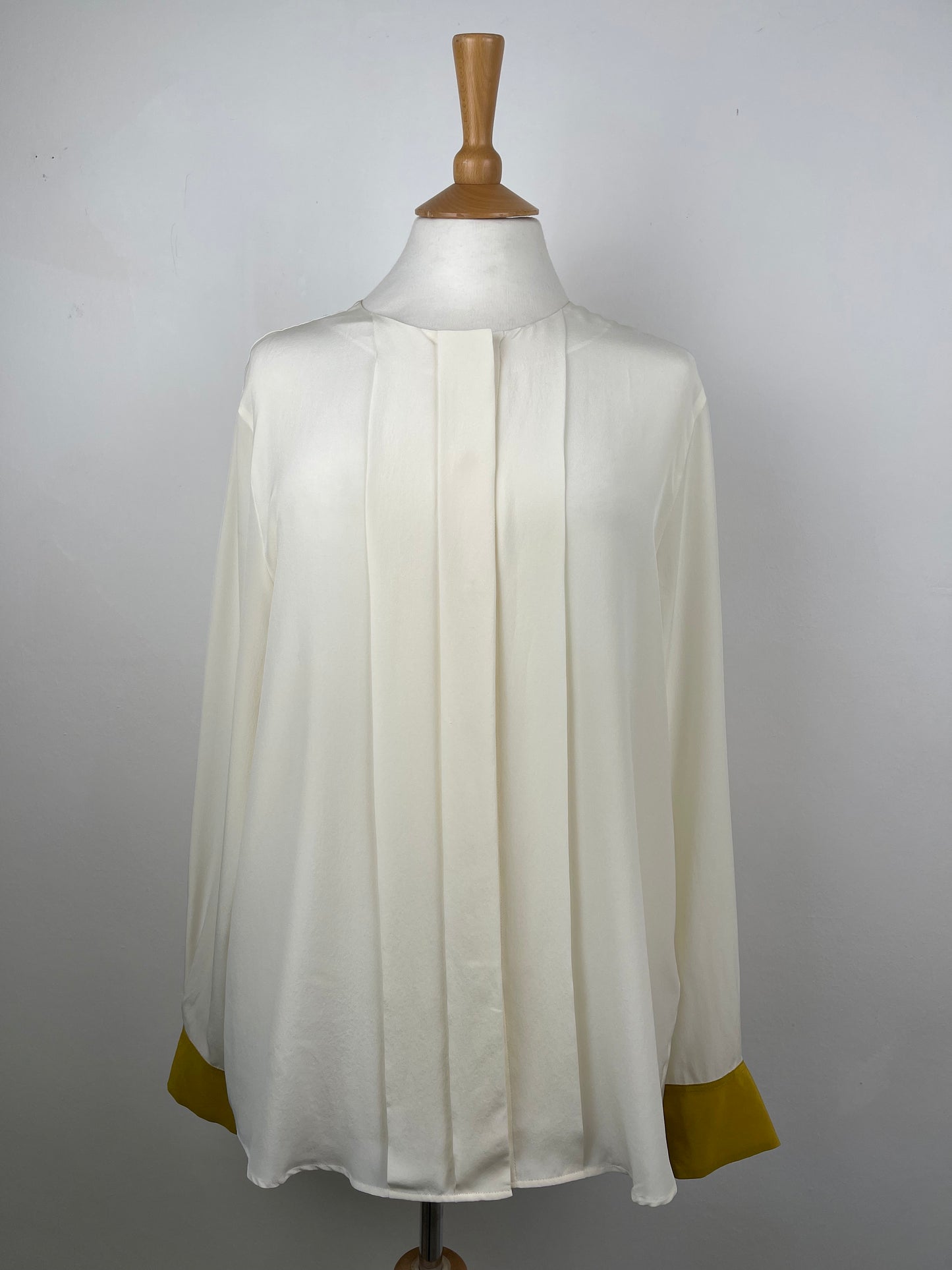 Off White Silk Blouse by Paul Smith | Size L