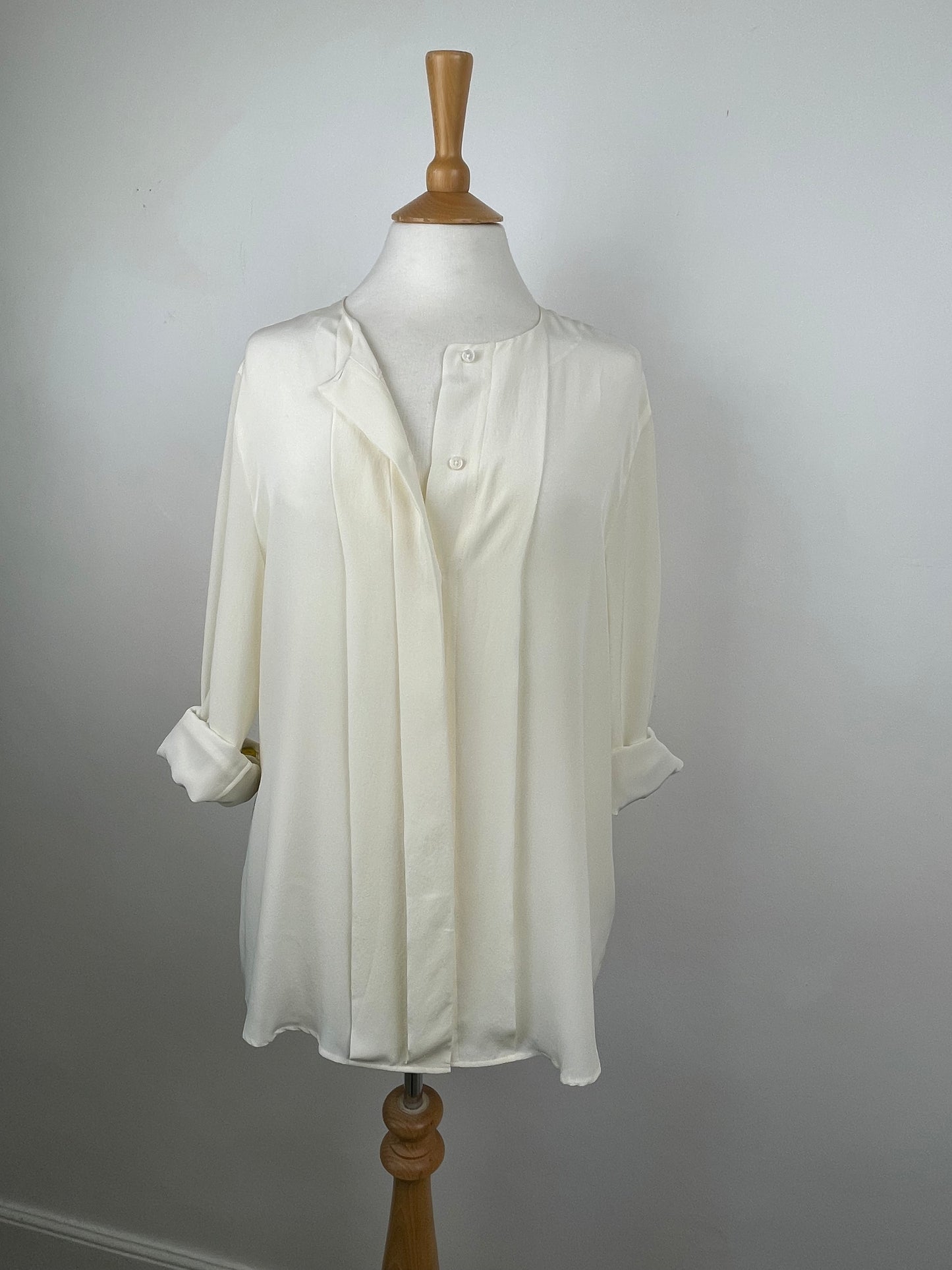Off White Silk Blouse by Paul Smith | Size L