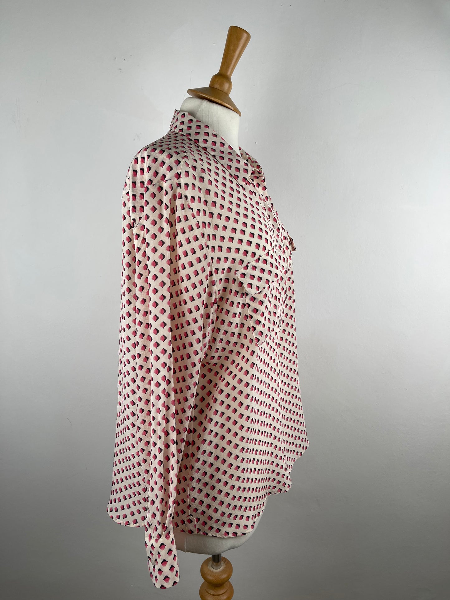 Red and Cream Pure Silk Blouse by Gerard Darel | Size L