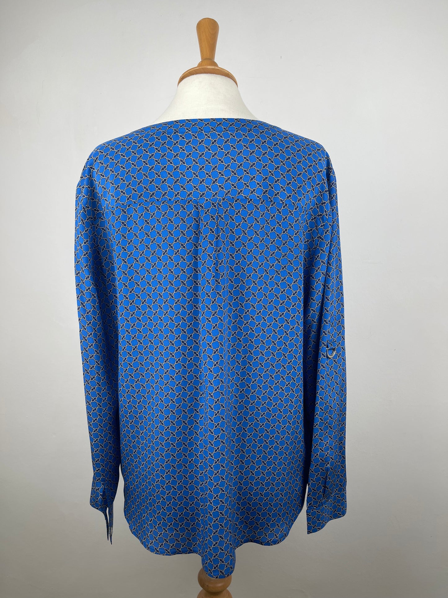Blue Silk Crepe de Chine Classic Print Silk Blouse by Anne Taylor | Size L