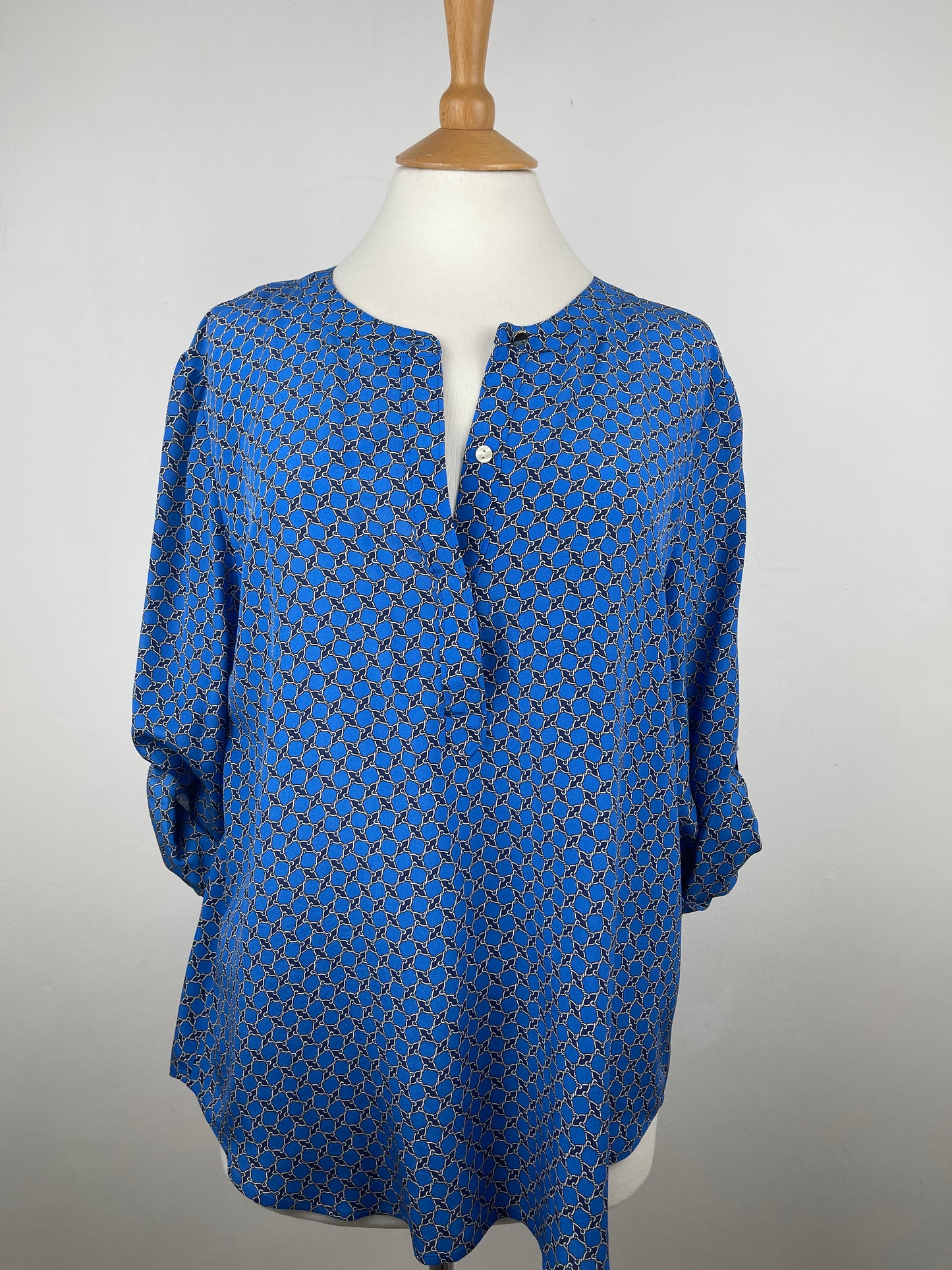 Blue Silk Crepe de Chine Classic Print Silk Blouse by Anne Taylor | Size L
